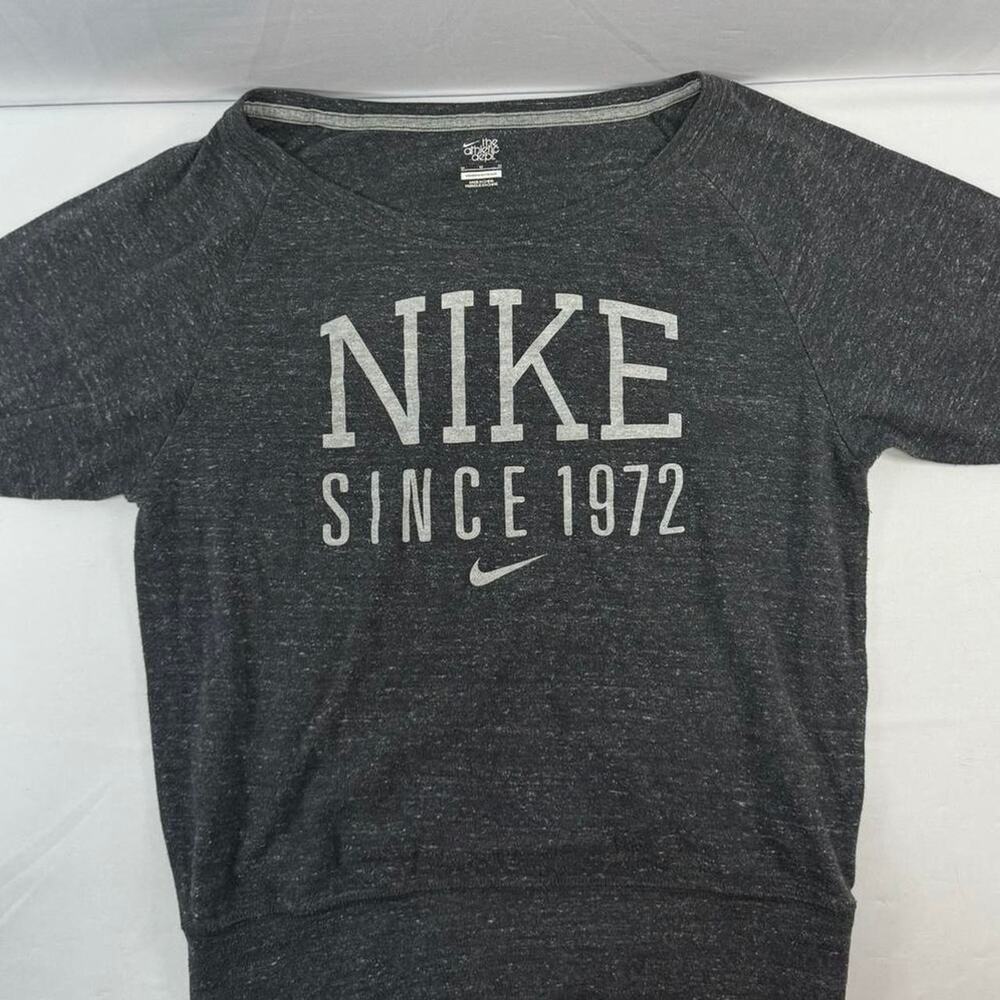 Nike Women’s Light Weight Vintage Sweatshirt Size Medium